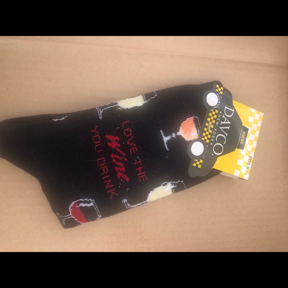 Love the Wine you Drink. Socks